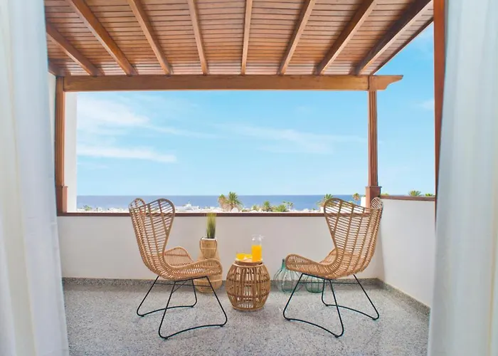 Pilar Villa Puerto del Carmen