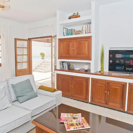 Pilar Villa Puerto del Carmen (Lanzarote)