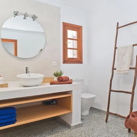 Pilar * Puerto del Carmen (Lanzarote)