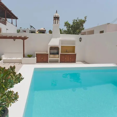 Pilar * Puerto del Carmen (Lanzarote)